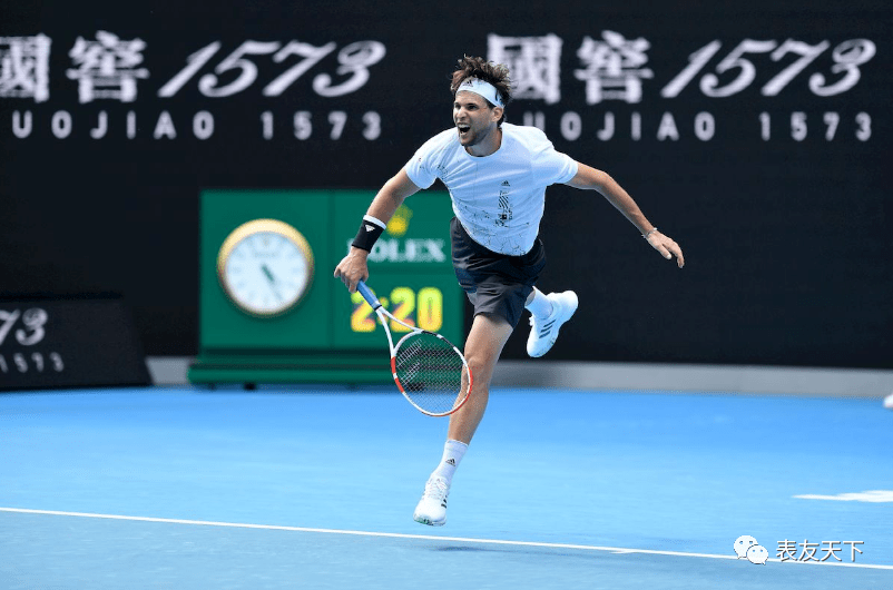 他对不同个 他对不同个