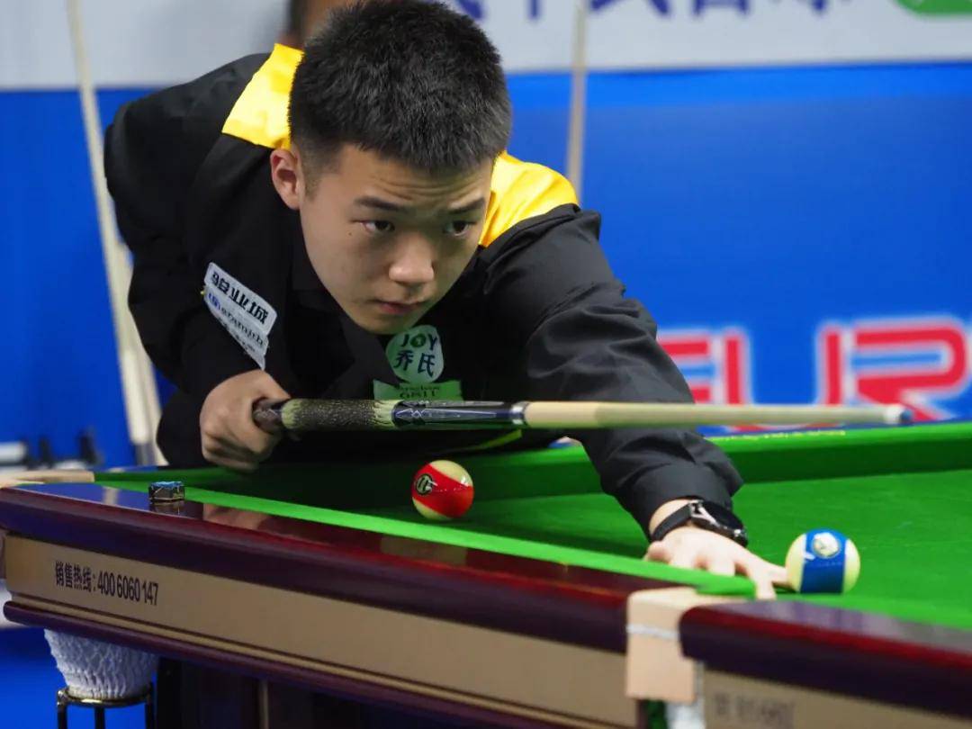 以中场核心 以中场核心