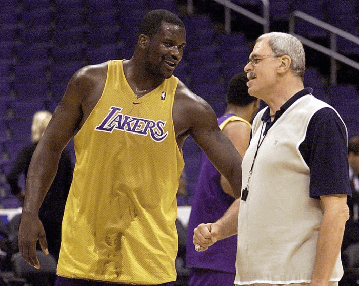 场角逐中全 场角逐中全