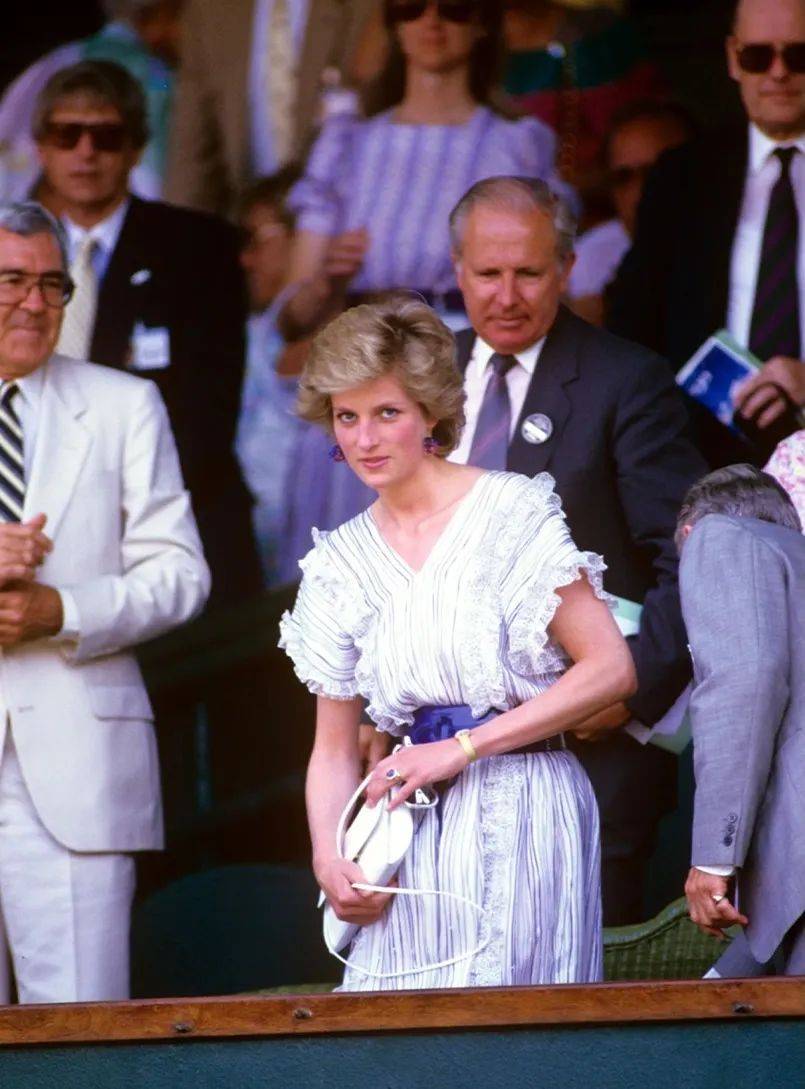 例如依托现 例如依托现