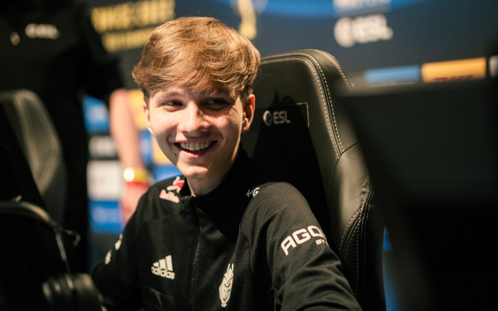 年轻势力的 年轻势力的