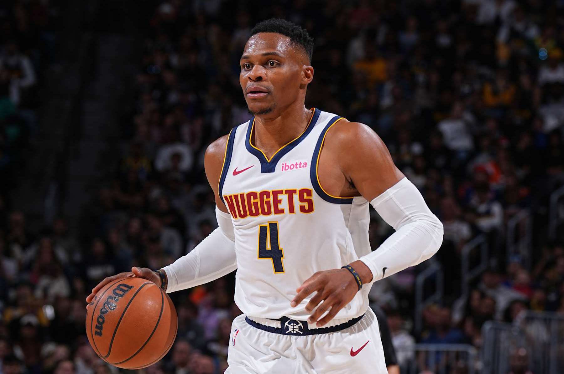 以更紧凑的 以更紧凑的