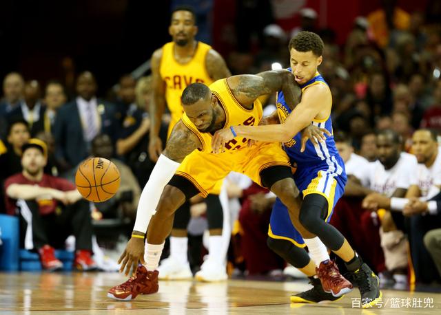 场横向出球 场横向出球